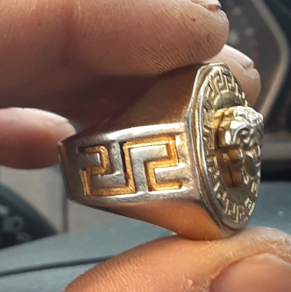 Versace ring - Picture 2 of 4